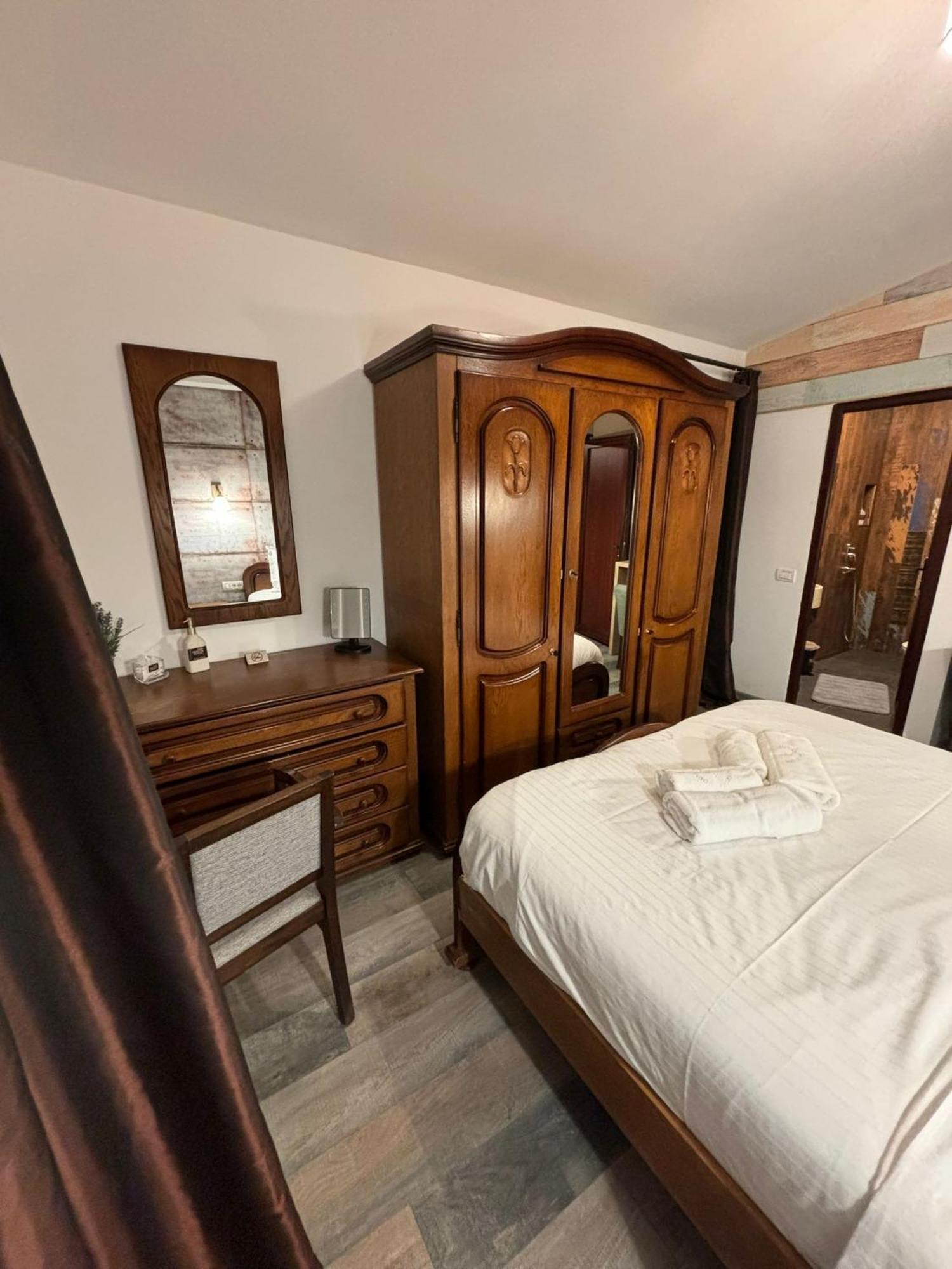 Hugo'S House Villa Костинещи Екстериор снимка