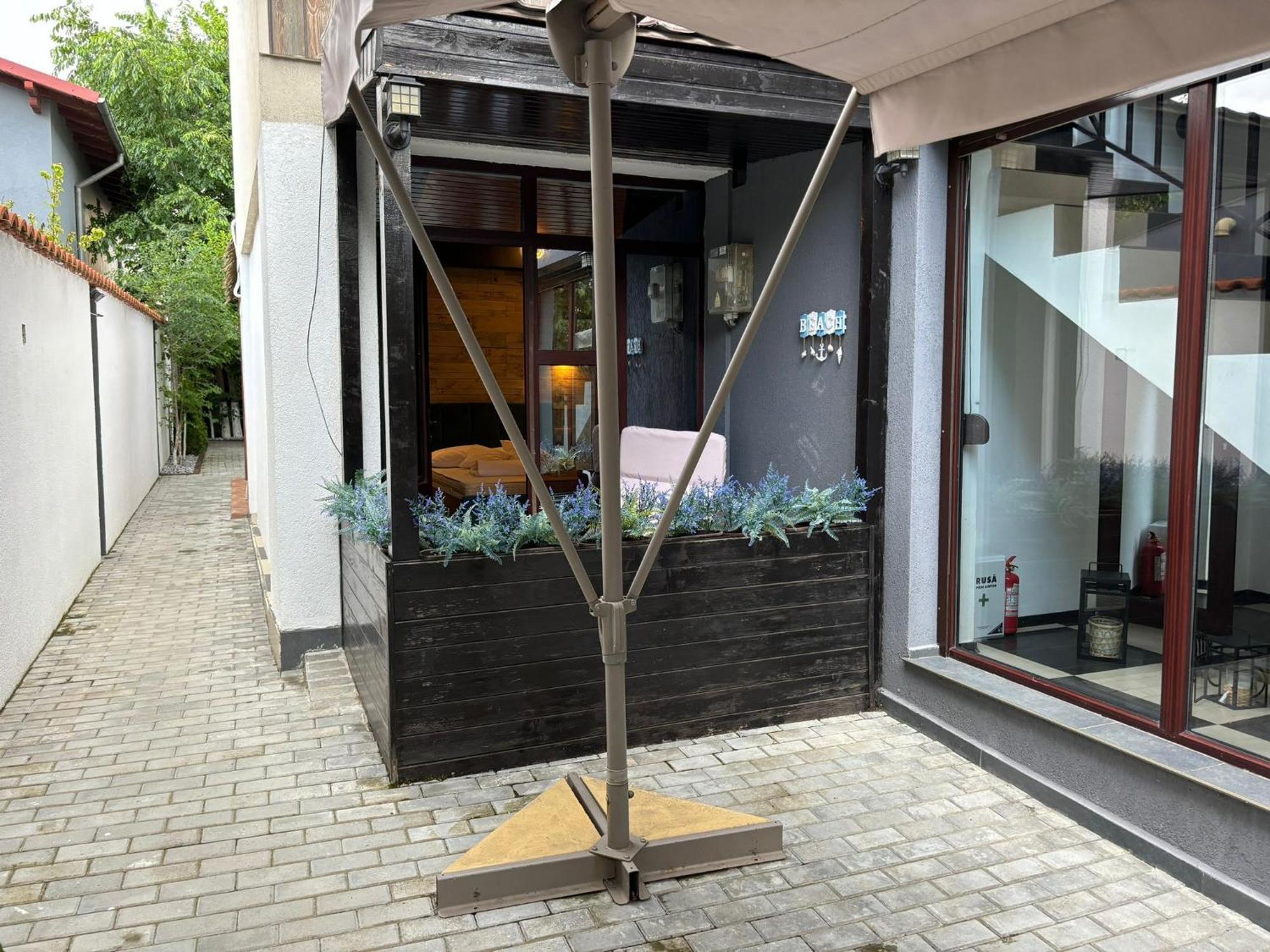 Hugo'S House Villa Костинещи Екстериор снимка