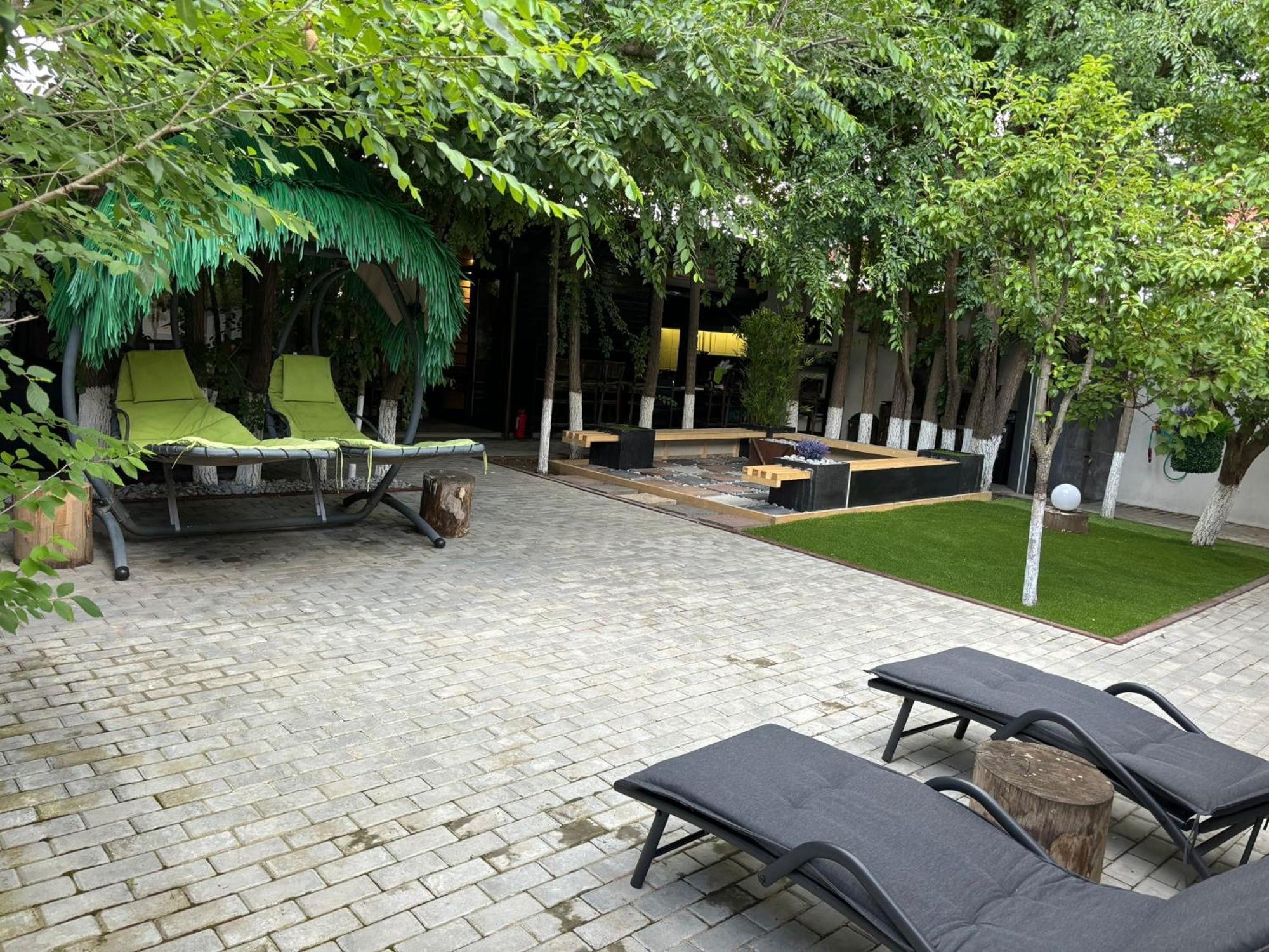 Hugo'S House Villa Костинещи Екстериор снимка